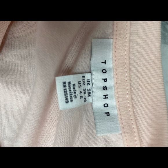 Top shop size 4-6 med draft color pink. - Picture 3 of 3